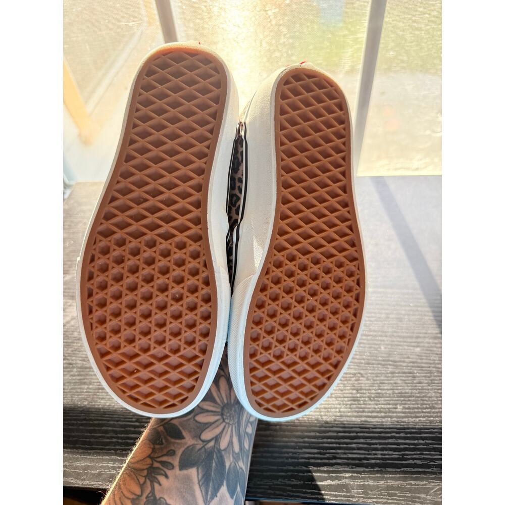 Vans Classic Slip-On Leopard Print Women’s Size 7 Deluxe Comfort Sneakers - Picture 6 of 7